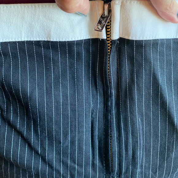 Rare Retro Tripp Pinstripe Pencil Skirt - Picture 2 of 5
